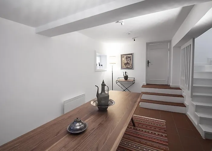 Quarante - Adult Only